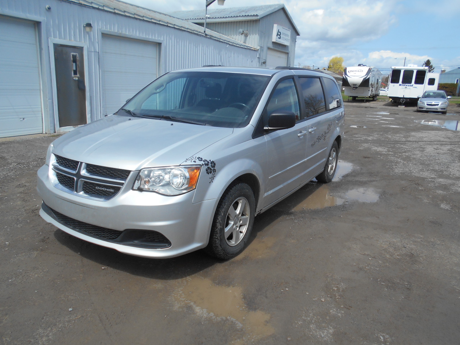 DODGE GRAND CARAVAN 2011