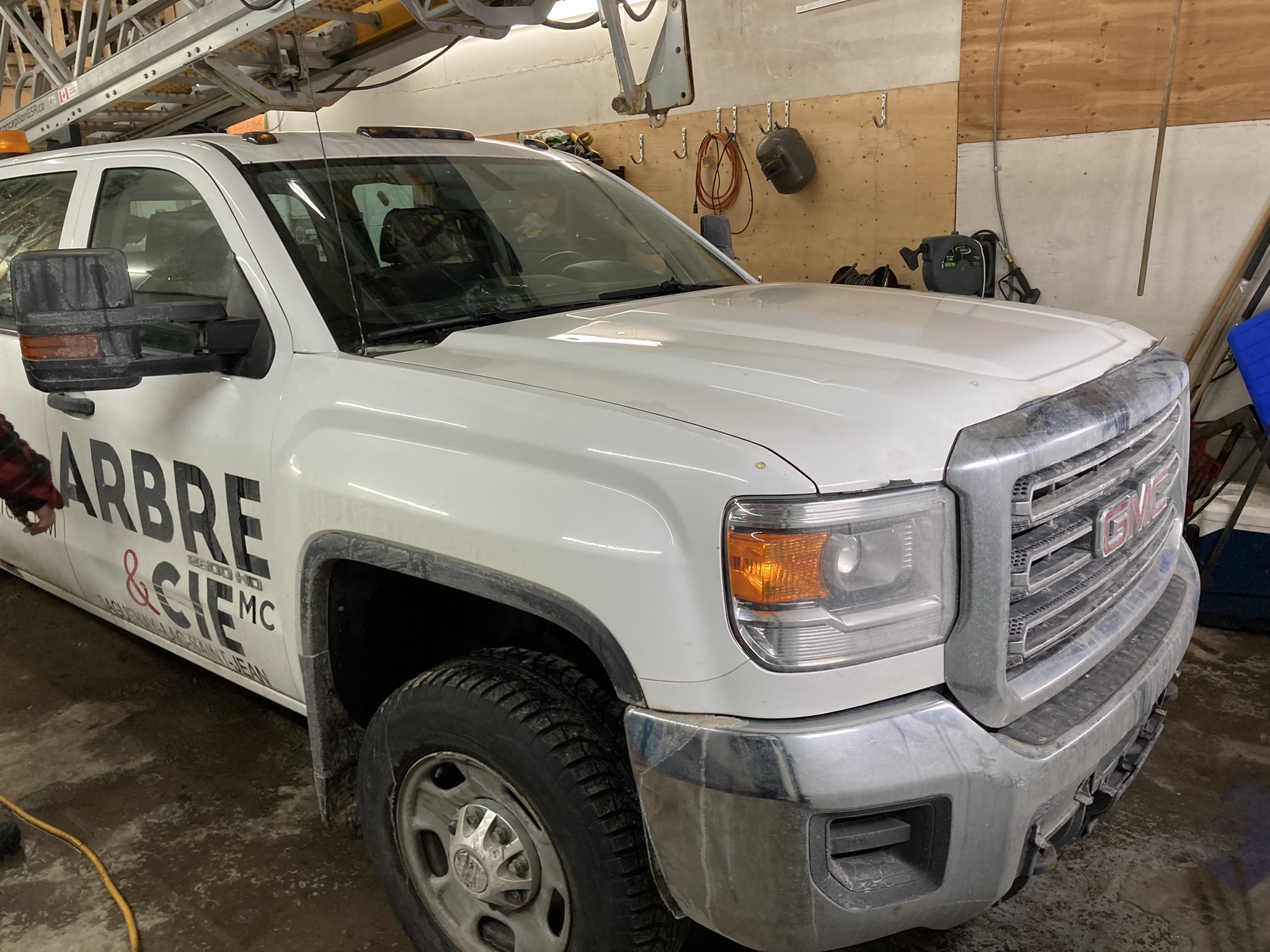 2015 GMC SIERRA 2500 ET NACELLE